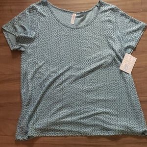XL Lularoe Light Blue Classic T